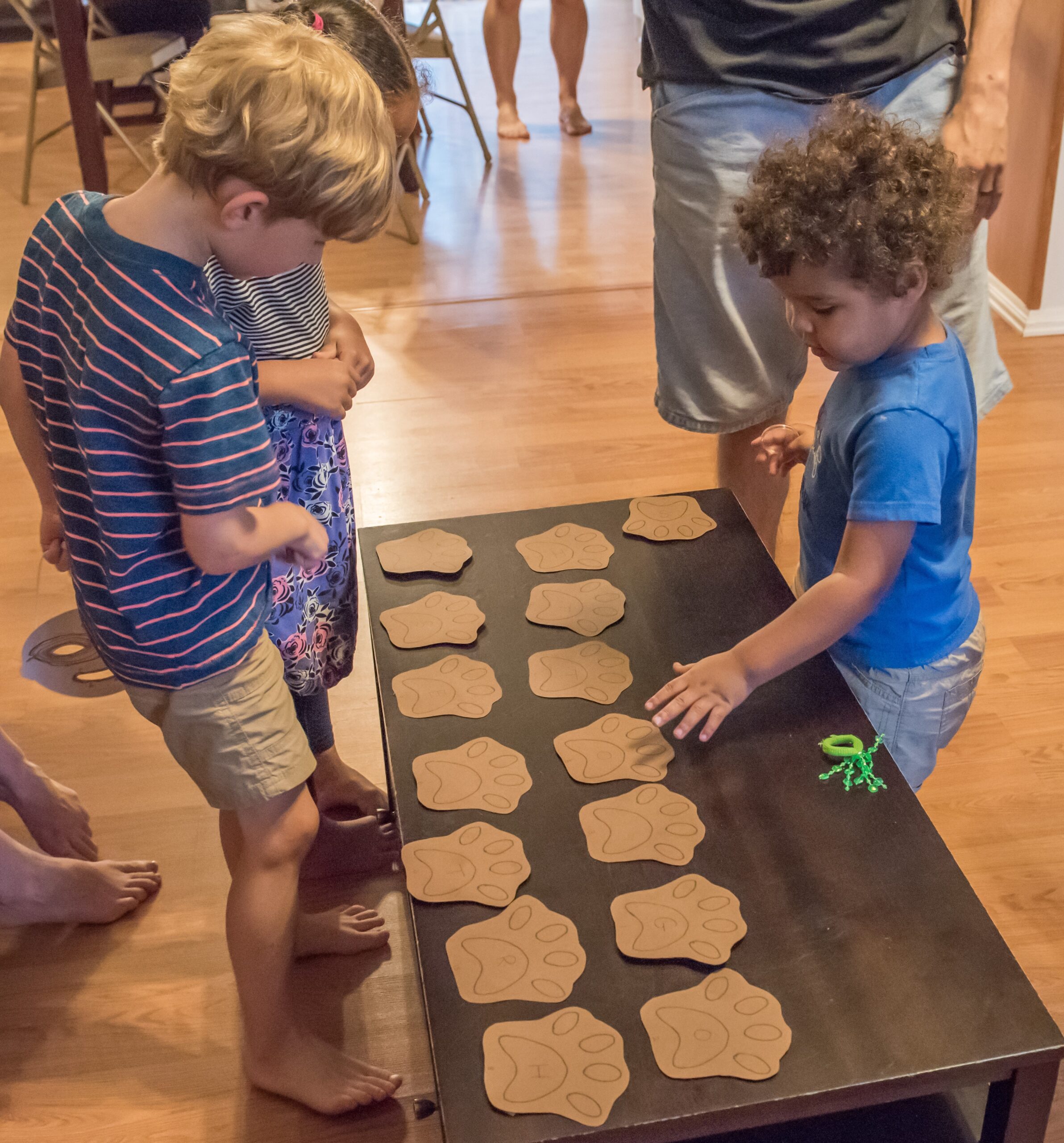 Where do the clues lead? Scooby Doo Party Activity