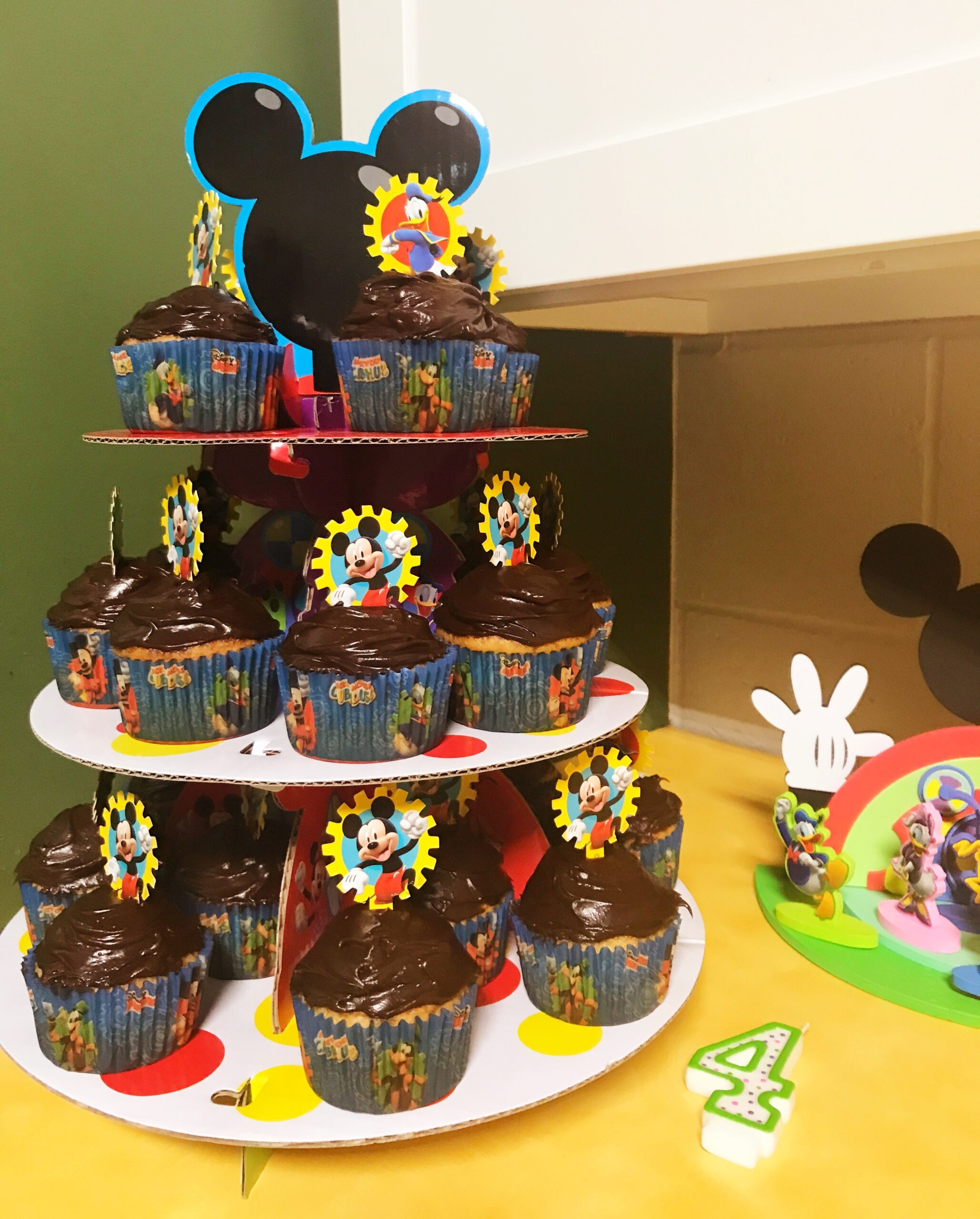 Mickey Mouse Cupcakes Mickey Mouse Cupcakes