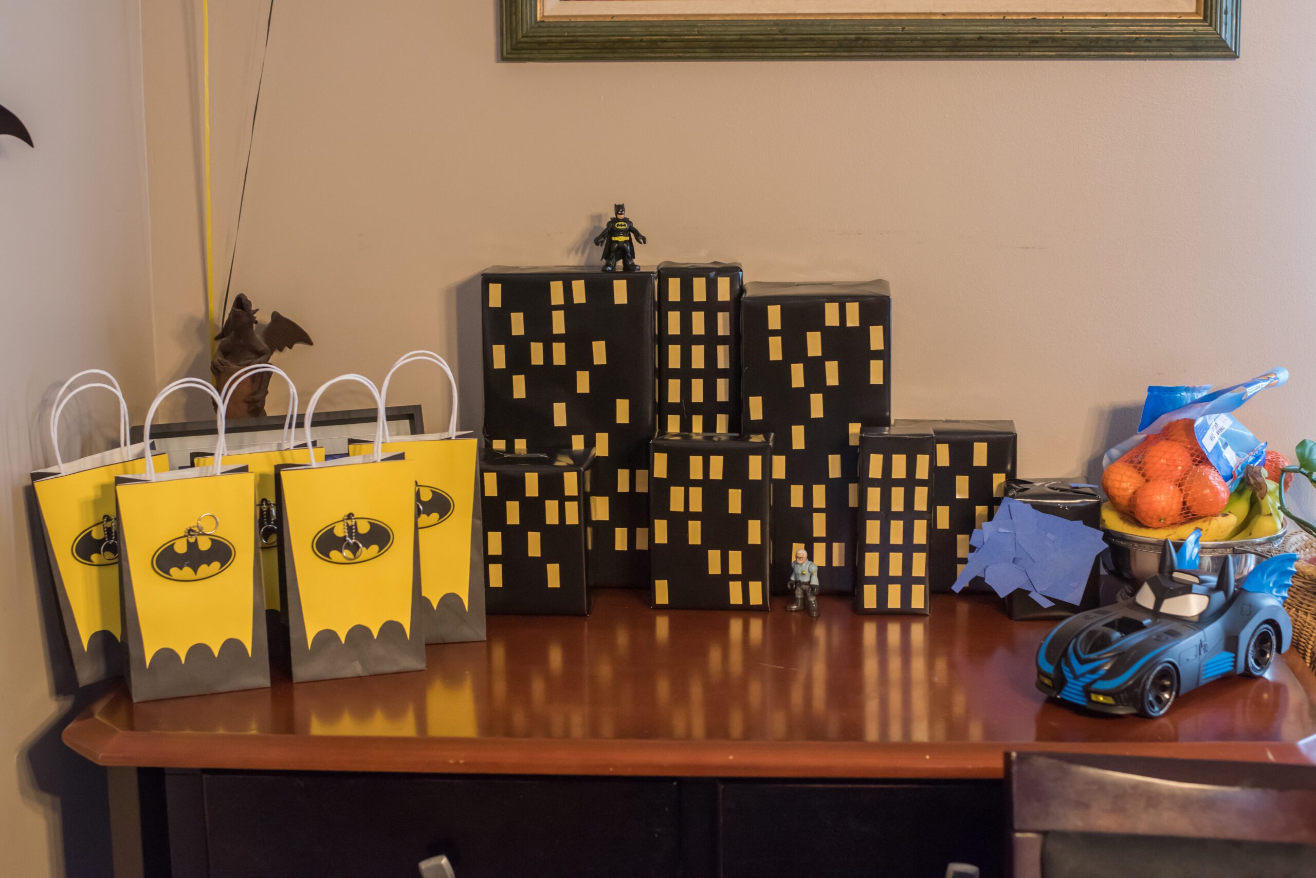 Cityscape and Goody Bags Batman Party Decoration and Goody Bags